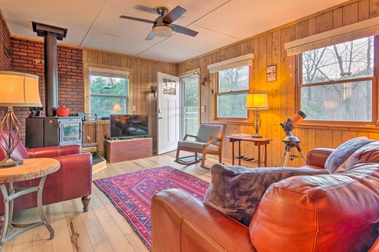 Peaceful Spruce Pine Cabin On 8 Acres With 2 Decks! Exterior photo